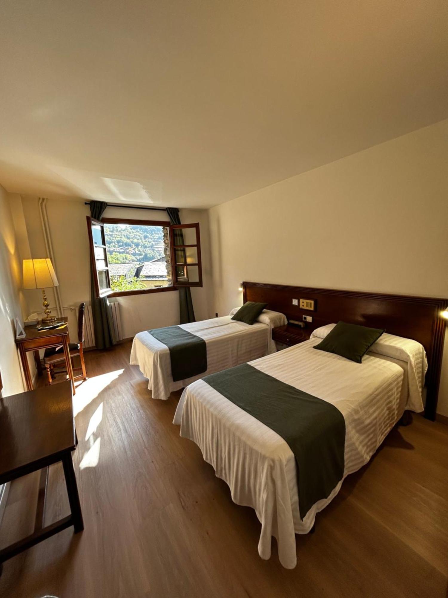 Hotel Santa Barbara De La Vall D'Ordino Exteriér fotografie