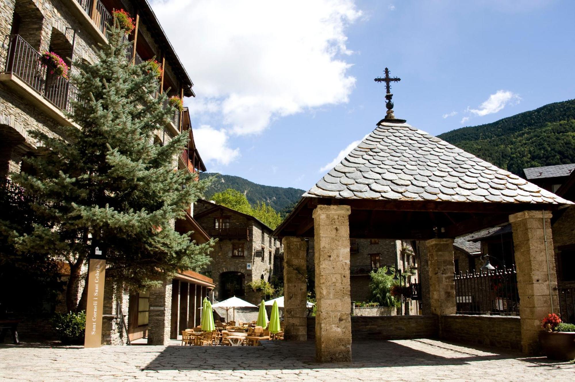 Hotel Santa Barbara De La Vall D'Ordino Exteriér fotografie
